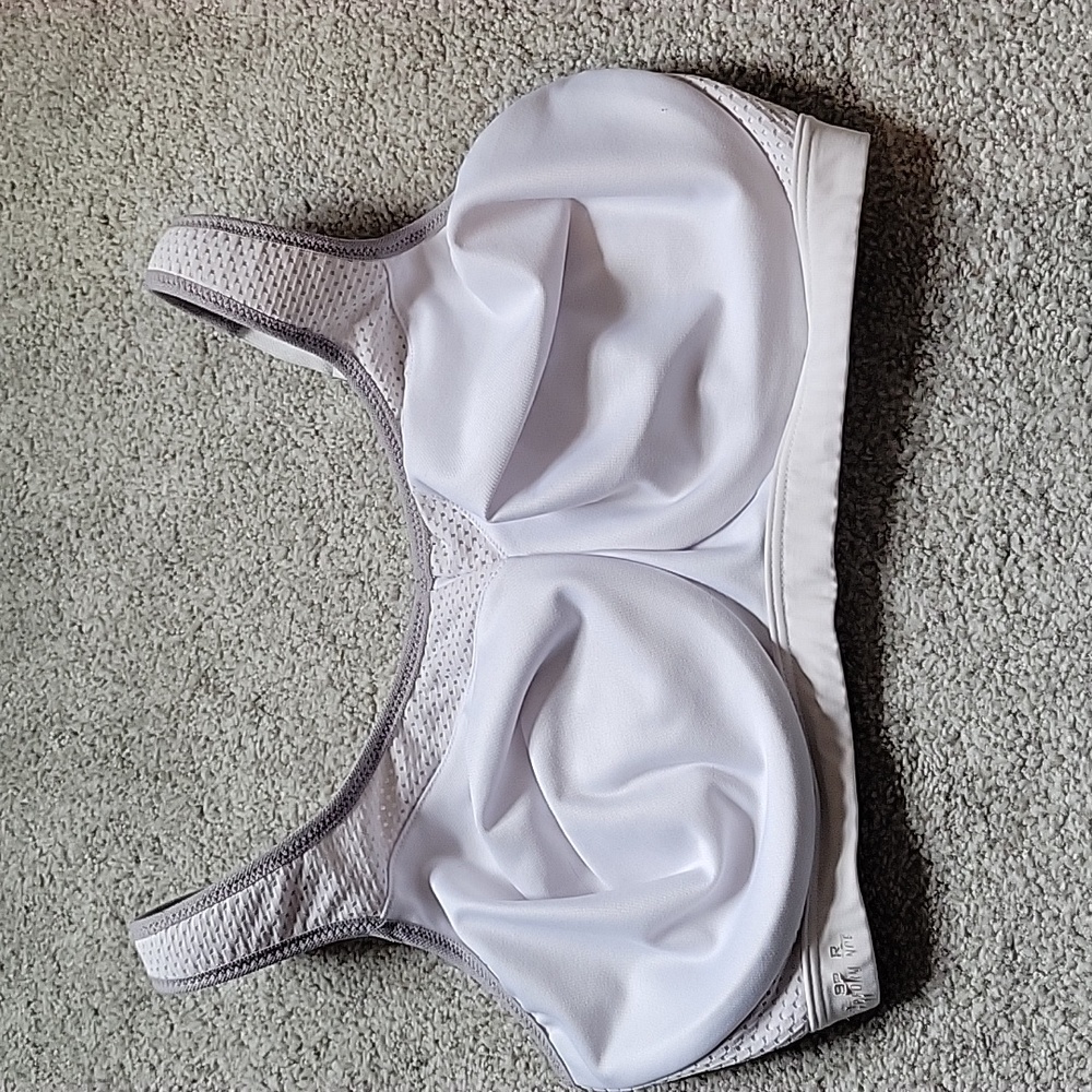 Glamorise underwire sports bra